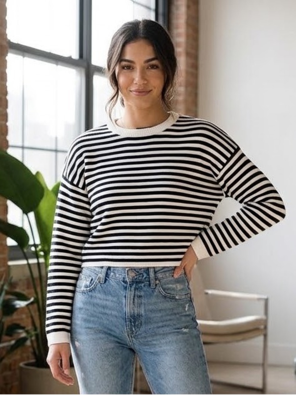 Marled Black and White Striped Long Sleeve Sweater, Size Medium Crewneck
